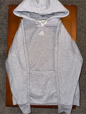adidas Essentials Hoodie Womens Gray Oversized Pullover Sweatshirt HR86592 Small